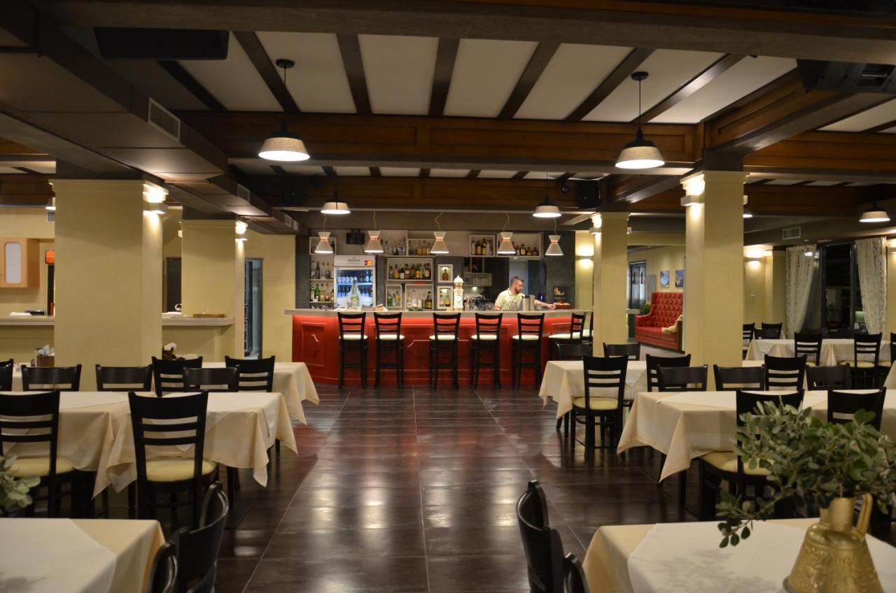 Apolafsi Aparthotel Lixouri Ngoại thất bức ảnh