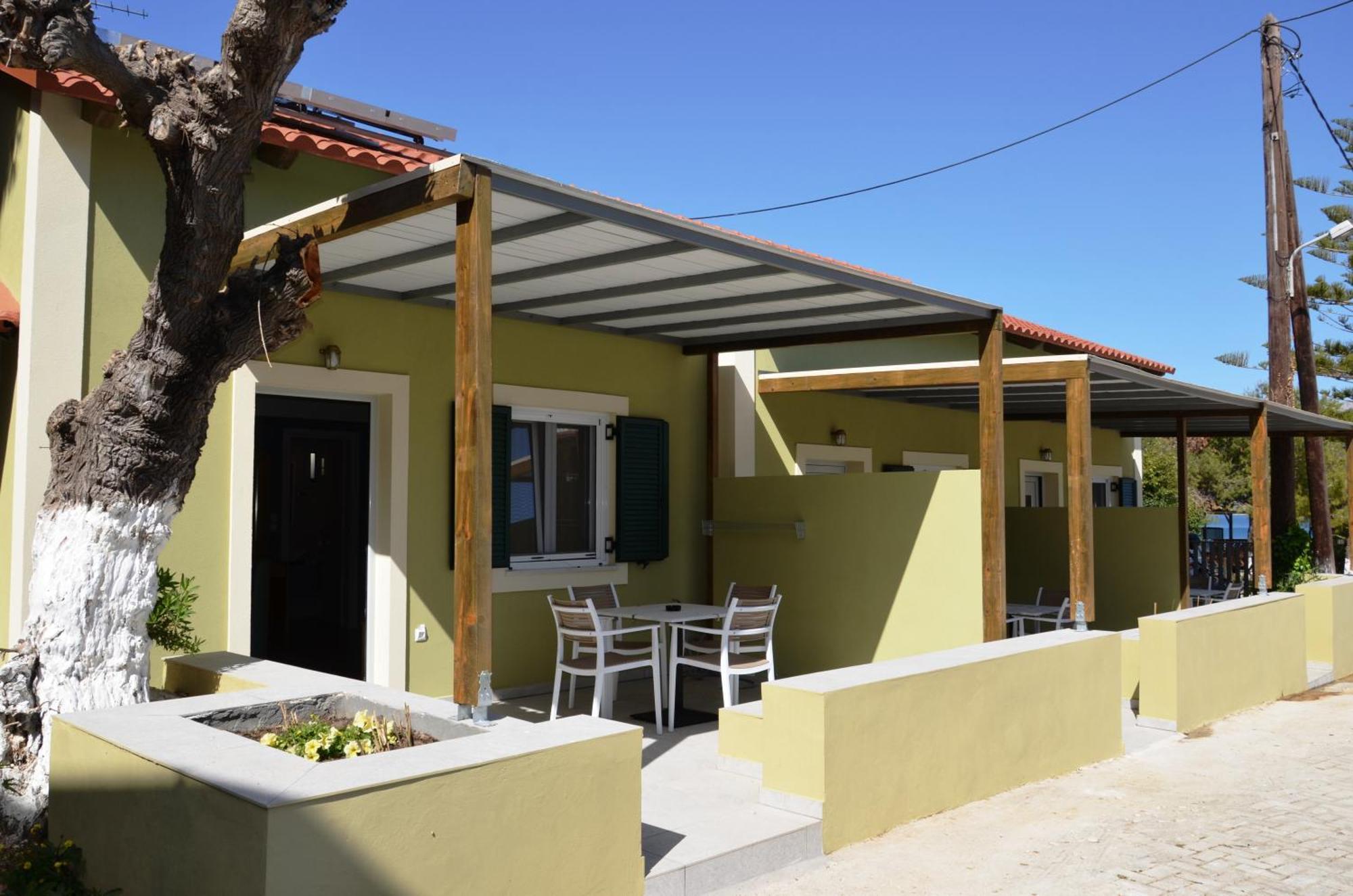Apolafsi Aparthotel Lixouri Ngoại thất bức ảnh